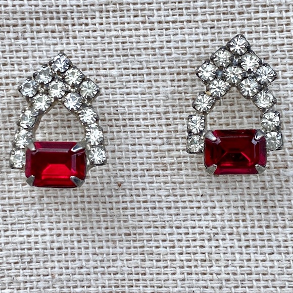 SOLD Vintage Rectangle Red Rhinestone Pierced Earrings - Picture 3 of 4